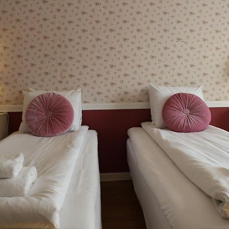 Hotel Pensionat Granparken Norrtälje Dış mekan fotoğraf