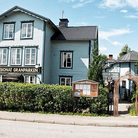 Hotel Pensionat Granparken Norrtälje Dış mekan fotoğraf