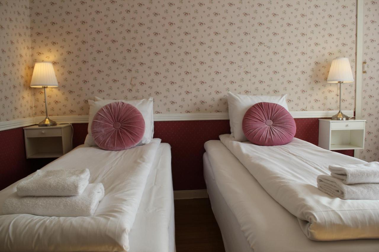 Hotel Pensionat Granparken Norrtälje Dış mekan fotoğraf