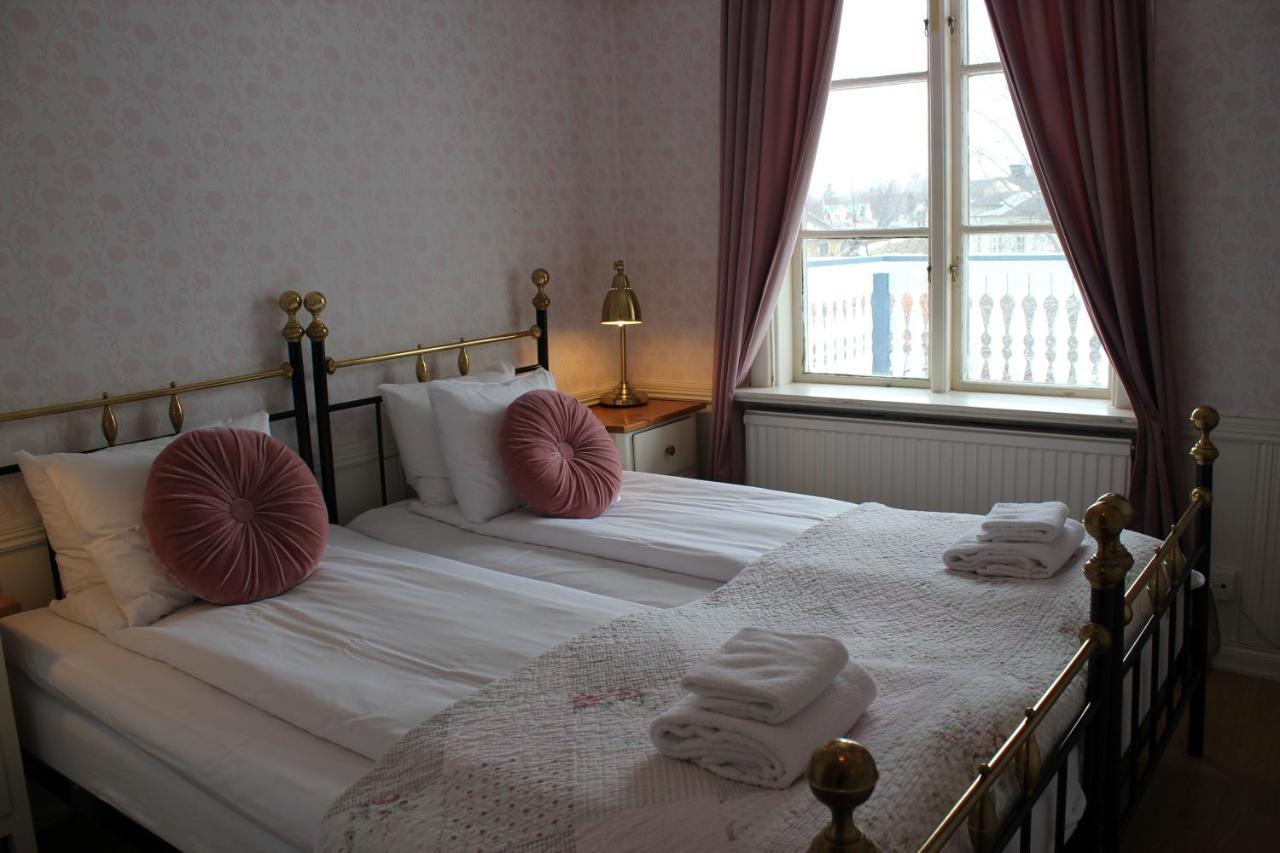 Hotel Pensionat Granparken Norrtälje Dış mekan fotoğraf