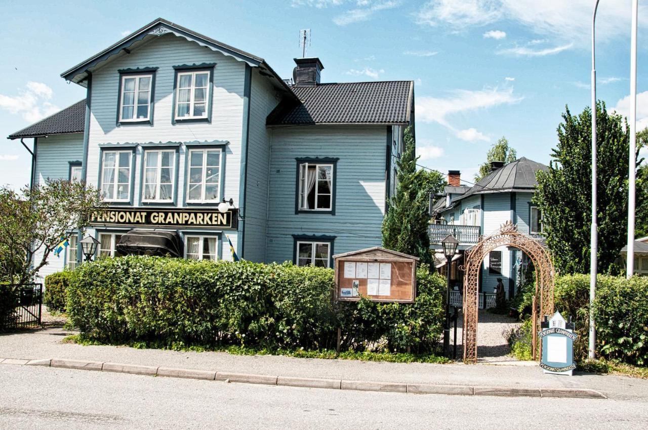 Hotel Pensionat Granparken Norrtälje Dış mekan fotoğraf