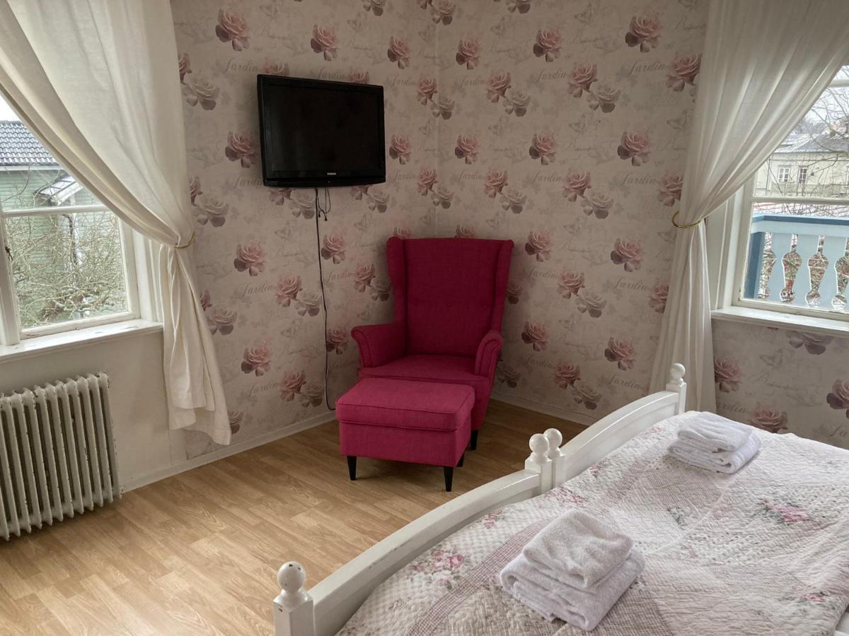 Hotel Pensionat Granparken Norrtälje Dış mekan fotoğraf