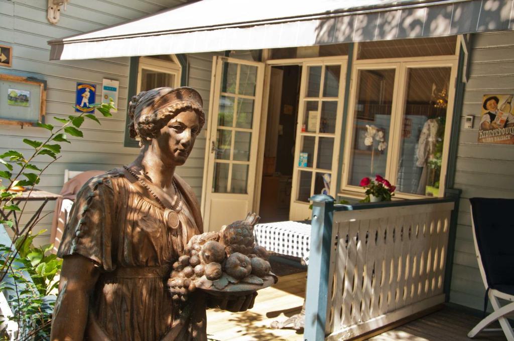 Hotel Pensionat Granparken Norrtälje Dış mekan fotoğraf