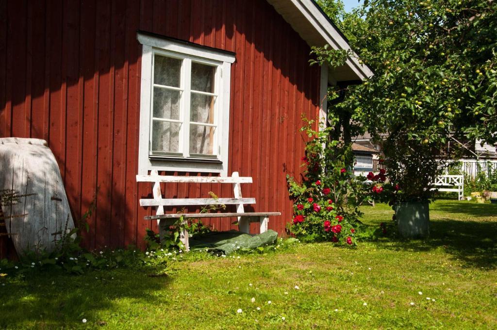 Hotel Pensionat Granparken Norrtälje Dış mekan fotoğraf