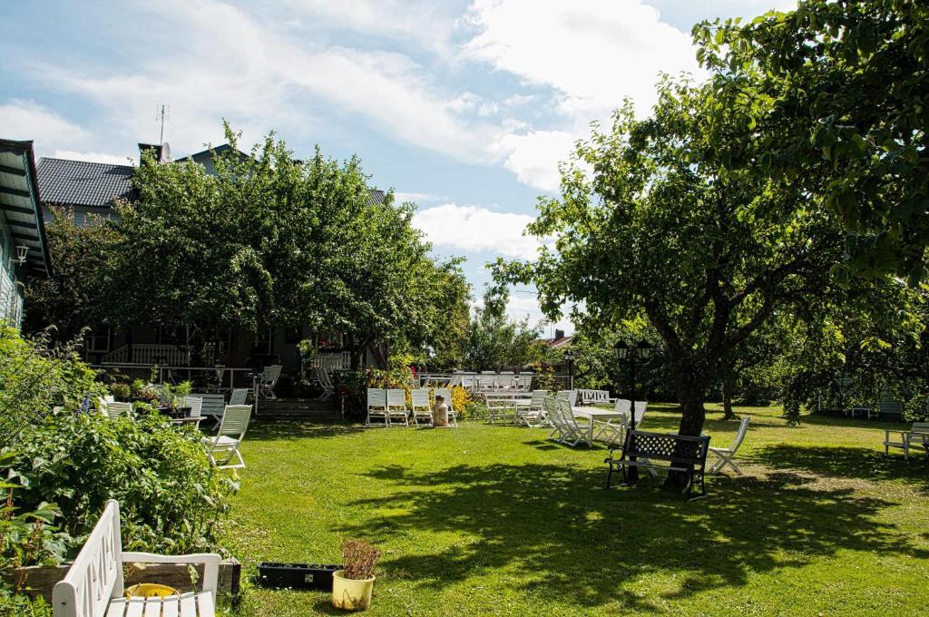 Hotel Pensionat Granparken Norrtälje Dış mekan fotoğraf