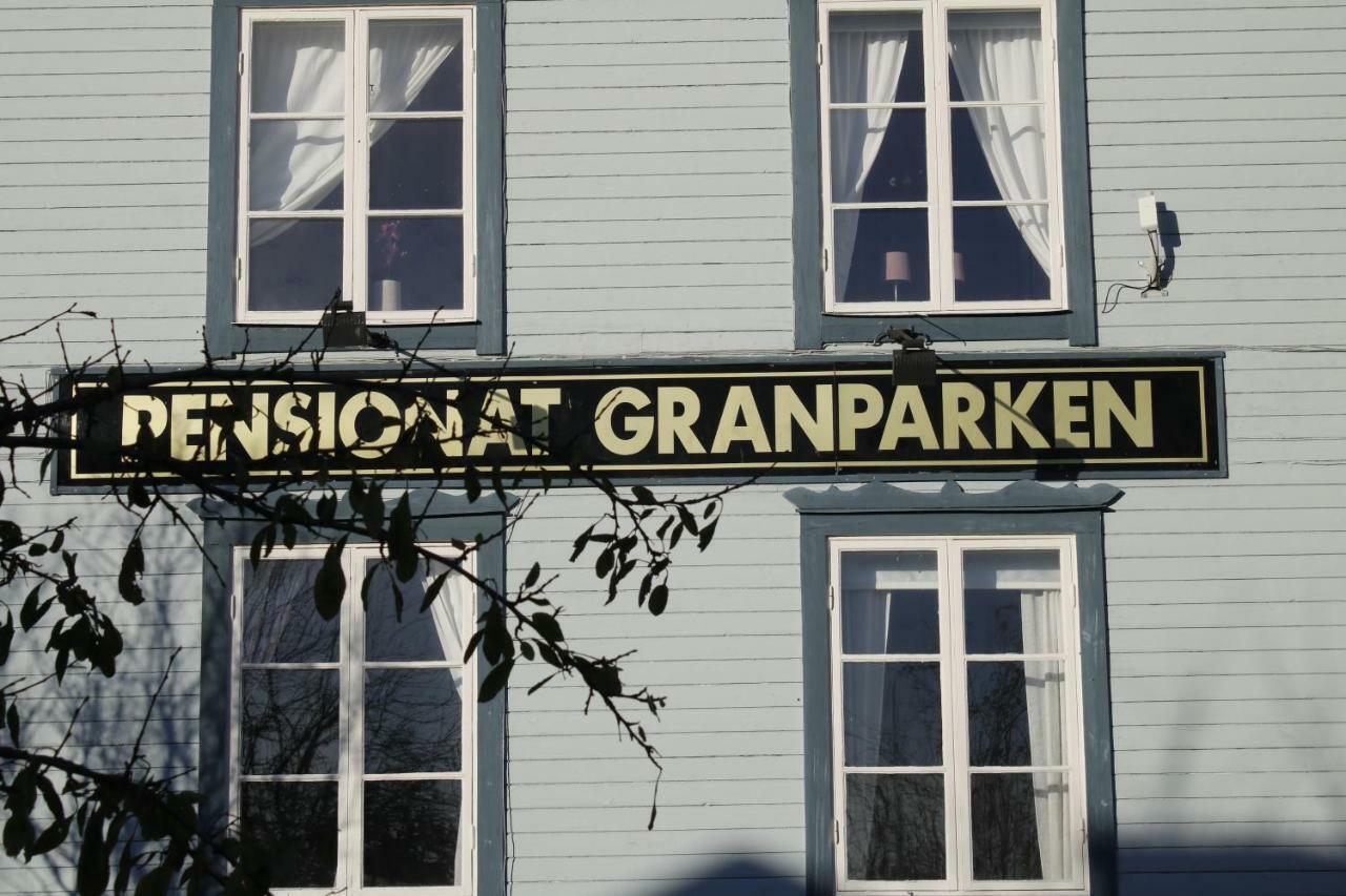 Hotel Pensionat Granparken Norrtälje Dış mekan fotoğraf