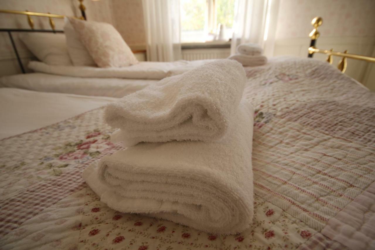 Hotel Pensionat Granparken Norrtälje Dış mekan fotoğraf