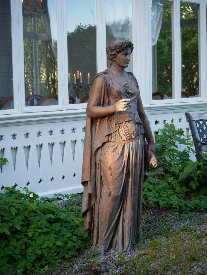 Hotel Pensionat Granparken Norrtälje Dış mekan fotoğraf