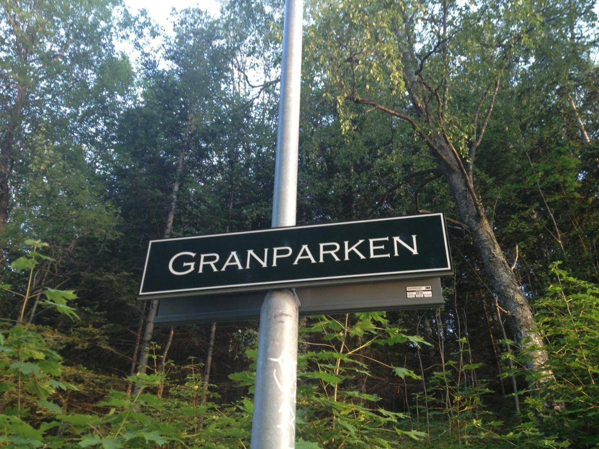 Hotel Pensionat Granparken Norrtälje Dış mekan fotoğraf